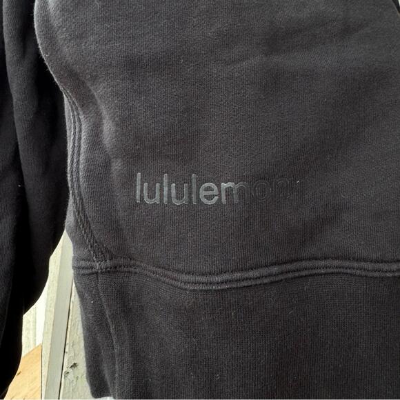 Lululemon Perfectly Oversized Cropped Crew
French Terry - Picture 9 of 12